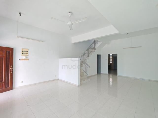 [ Taman Gemilang Indah Double Storey Just New Paint ForRent] 1