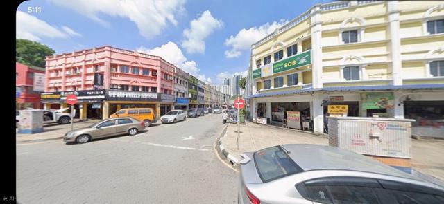 SRI RAMPAI / 3 Storey Shop Corner lot / Good for invest 1