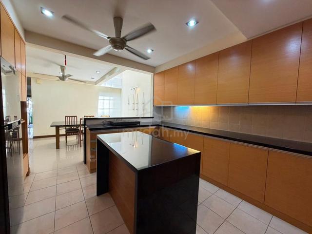 3 Storey Terrace Jelutong Full Furnished Near Free School 1