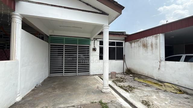 Taman kenari house for rent 1