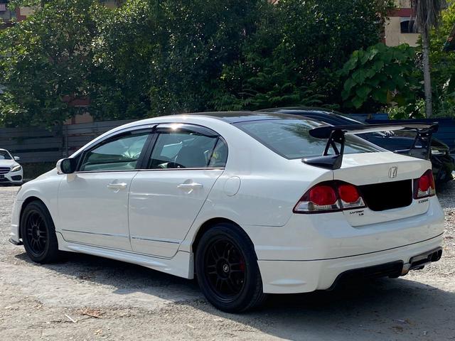 2011 Honda CIVIC 1.8 i-VTEC (A) - 3
