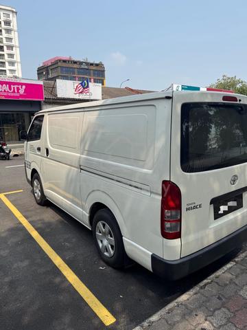 Toyota HIACE 2.5 van 2020 low milleage - 3