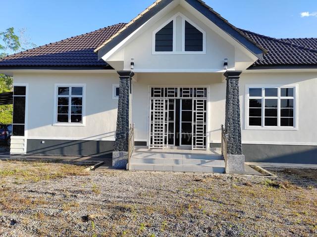 Rumah di Tanah Merah untuk disewa 1