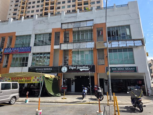 Connaught Avenue, Block A, ground floor shop for rent 1