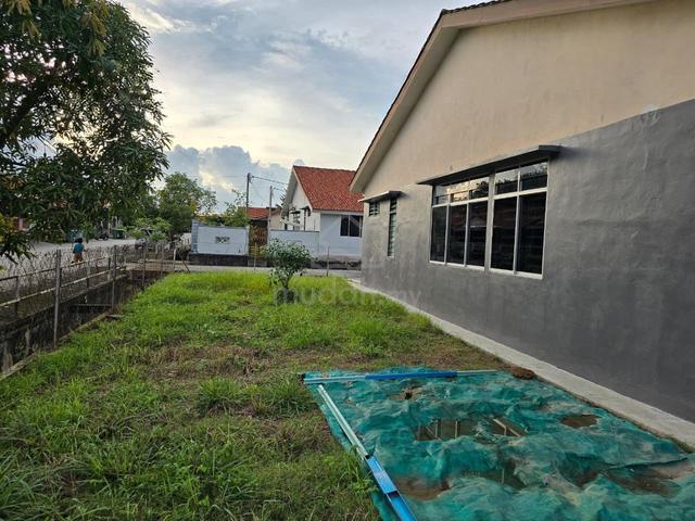 Corner lot 1800sqft murah @ Inokom 1