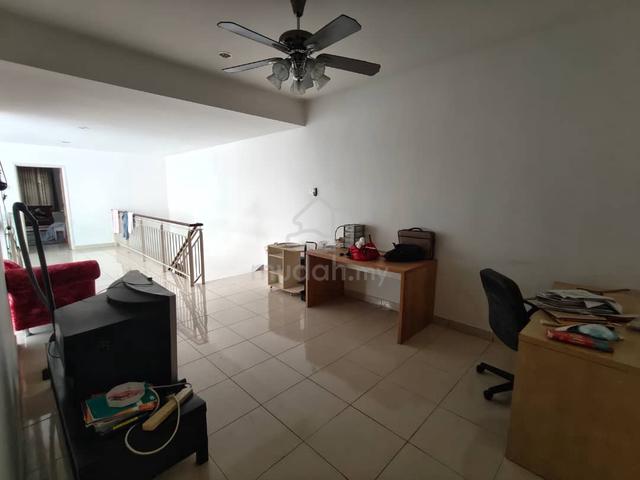 Taman Laguna Taman Perling Superlink Gated Guarded Non Bumi Can Buy 2