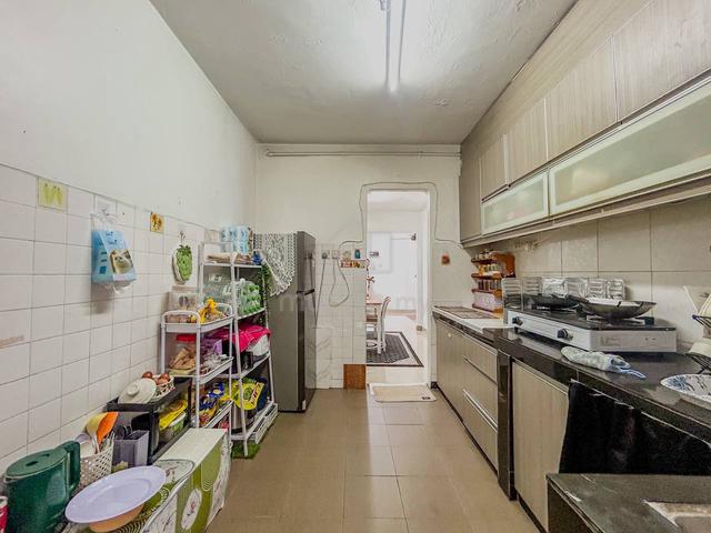 Flat PKNS Seksyen 18 Shah Alam 1
