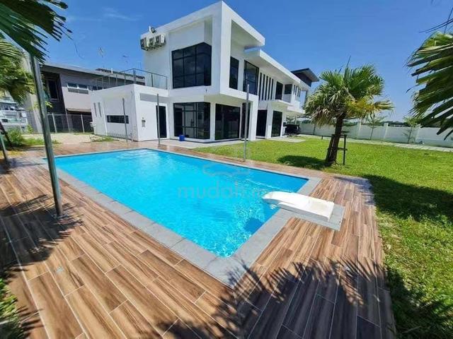 Country Residency Double Storey Bungalow Fully Renovated Swimming Pool 1