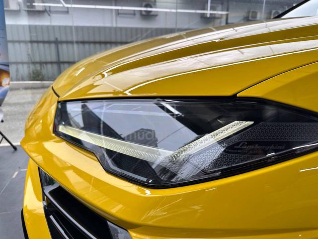 LAMBORGHINI URUS 4.0 V8 Urban Nero | Full Carbon - 4