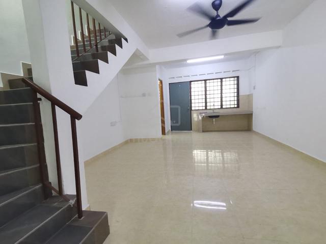 Doule Storey Low Cost @ Taman Kota Masai For Rent 1
