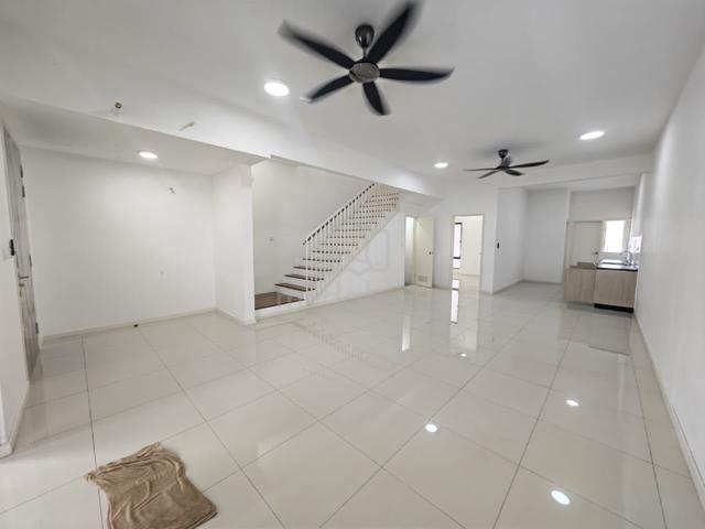 New House 【 Kitchen Cabinet 】2 Storey House, Blooming, Kota Emerald 1
