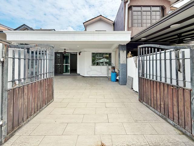 EXTENDED & RENOVATED⭐ 1.5 Storey Taman Alam Megah Seksyen 28 Shah Alam 1