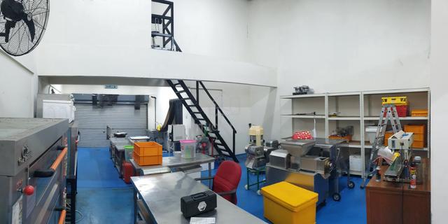 1-Sty Factory, Freehold, Corner unit, Ample Car Park Space Around 1