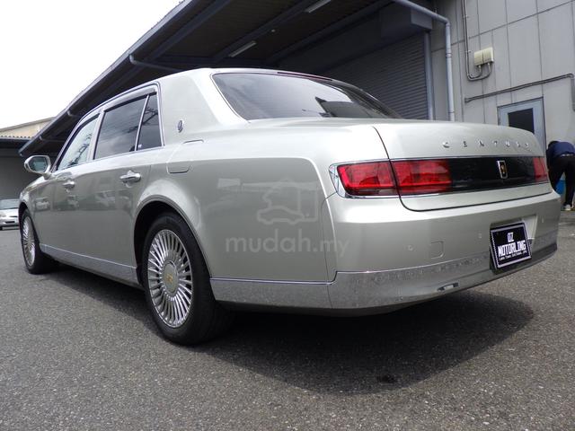 2023 Toyota CENTURY 5.0 Hybrid Silver Beige - 2