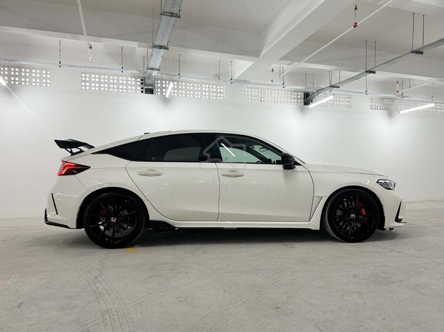 2024 Honda CIVIC TYPE R (M) RECON LOW MILEAGE!! - 3
