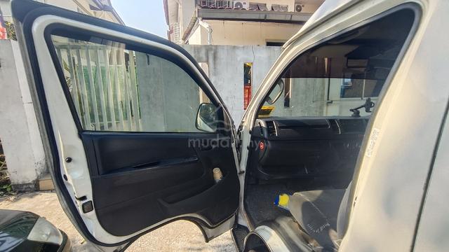2014 Toyota HIACE 2.5 KDH200R FACELIFT (M) - 5