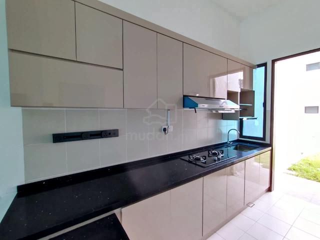 【KITCHEN CABINET】2 Storey ARIA ALAM IMPIAN With AIRCOND Spacious 1