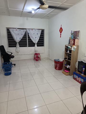Setia Indah Flat 1