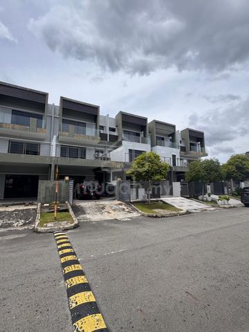 FOR SALE | Casablanca Residences @ Kolombong | Intermediate Terrace 1