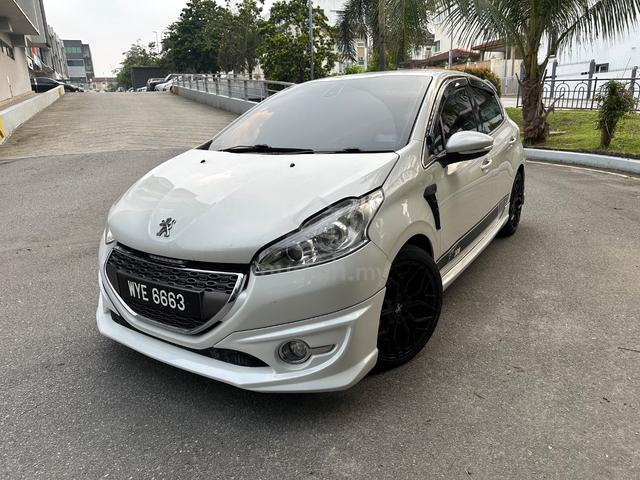 2013 Peugeot 208 1.6 VTI ALLURE (A) -LOW MILEAGE - - 2