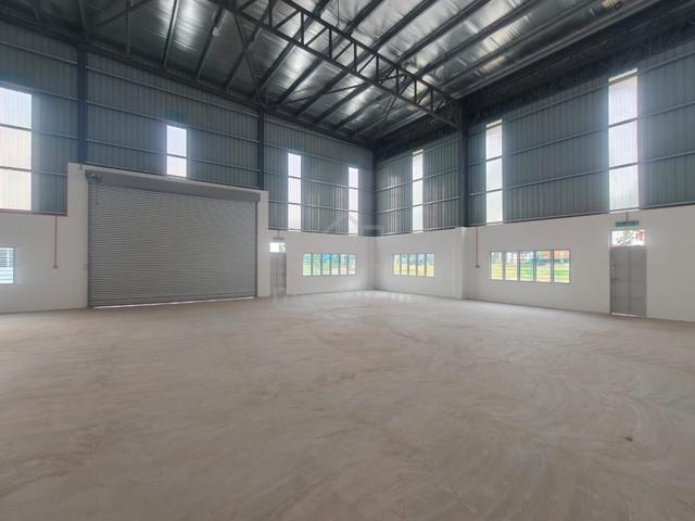 1.5 Sty Semi-D 74x172 @ Senai Idaman, BRAND NEW, Light 150 Amp 9 Meter 1