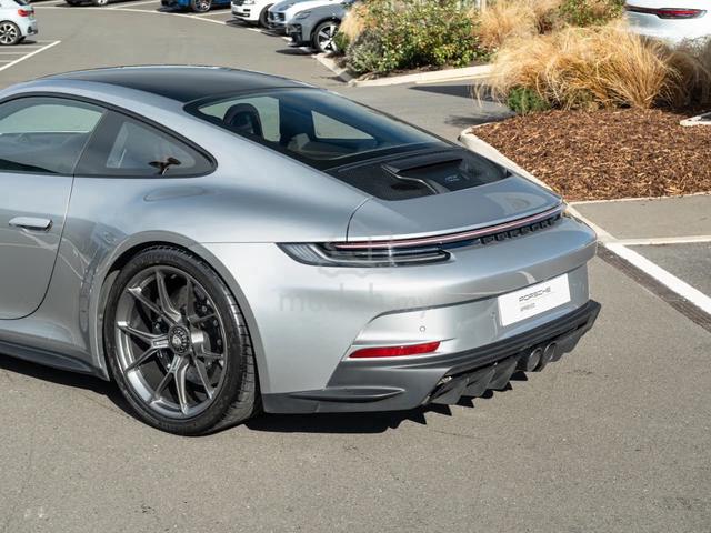 2022 Porsche 911 (992) Gt3 Touring PDK  - 4