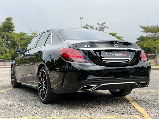 Mercedes Benz C300 2.0 AMG P/ROOF BSM P/BOOT 360 - 5