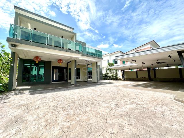 RENOVATED 2 Storey Bungalow Tmn Vista Kirana Ayer keroh Gated Guarded 1