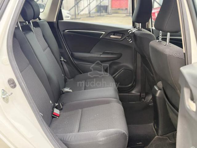 2020 Honda JAZZ 1.5 E - No Hidden Fee - 4
