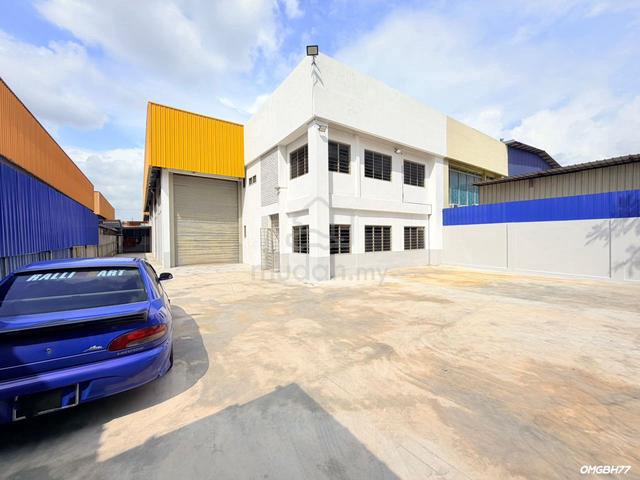 Pandamaran 1.5 Storey Semi D Factory 1