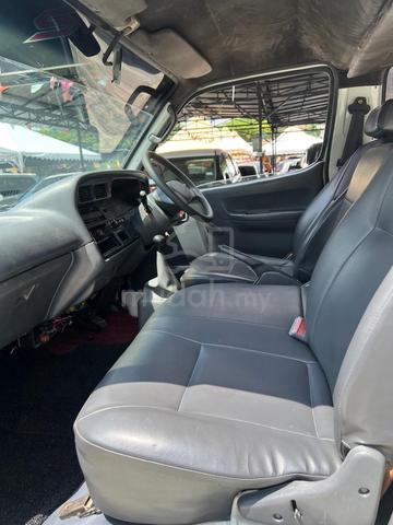 1999 Toyota HIACE 2.4 LH112R (M) - 3