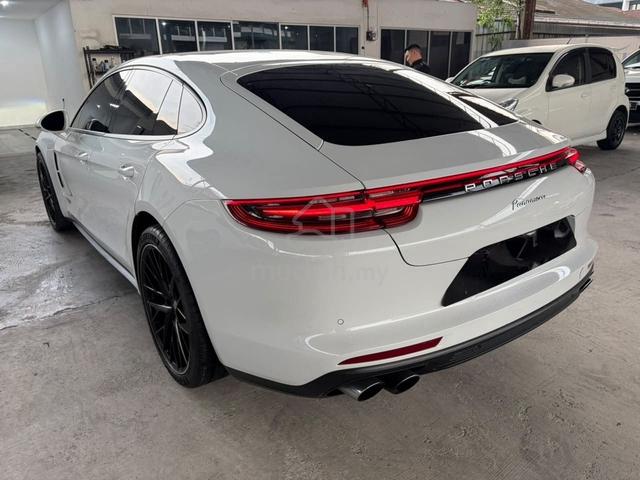 2019 Porsche PANAMERA 3.0 (A) - 4