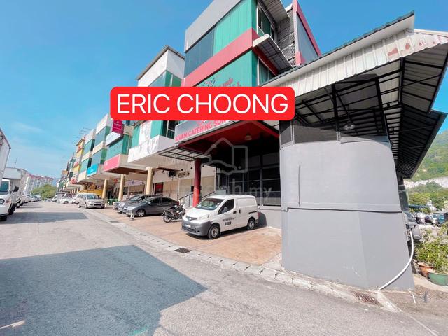 PINE VALLEY BUSINESS SHOP LOT FACING MAIN Road PAYA TERUBONG OFFICE 1