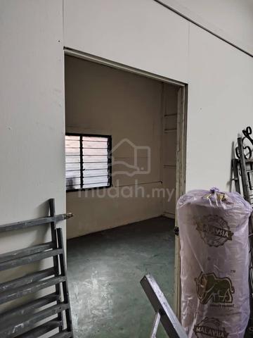 Single Storey End lot Jalan Sekolah Cina, Kulai, Malay Only 5