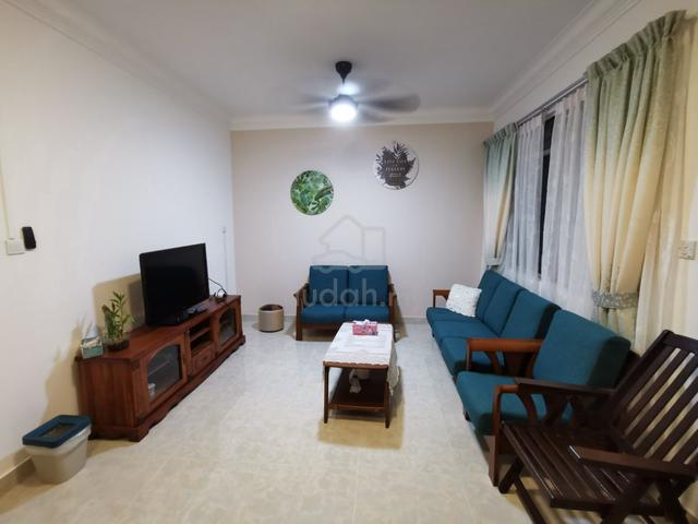 Master bedroom for rent at Taman Mewah Penampang 1