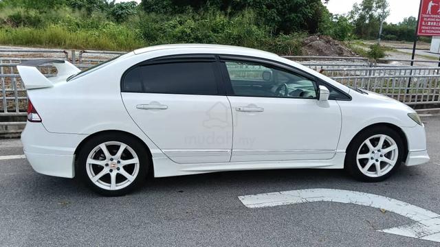 2011 Honda CIVIC 1.8 i-VTEC (A) - 5