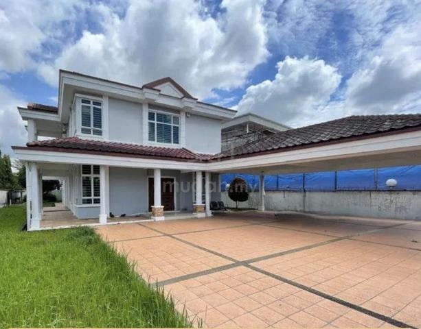 Taman Khidmat Bungalow For Sale 1