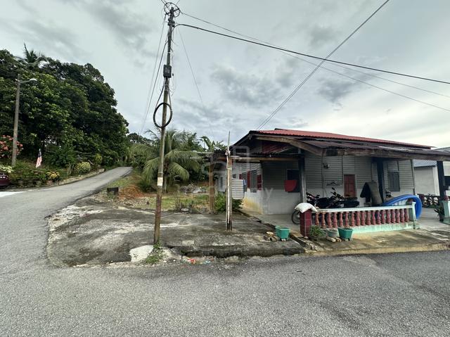 Kampung Alah Batu Lot House for sale 3