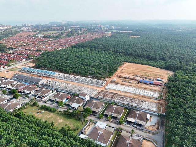 Project Baru di Teluk Kemang Sebelah Politeknik 2