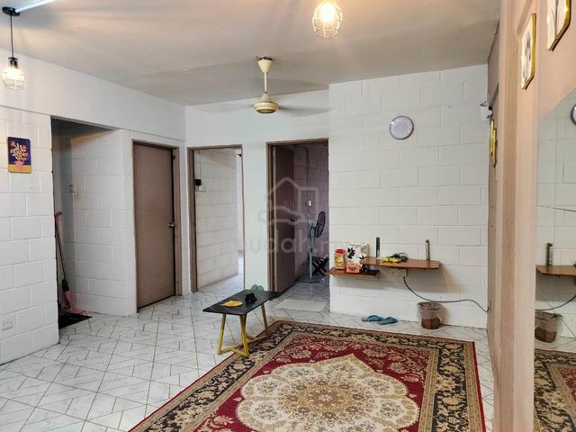 SINGLE PRIVATE ROOM (include utilities bill) 1