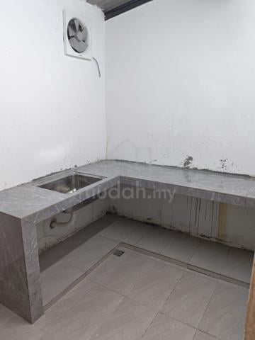 3B2B Double Storey Puchong Jaya Landed House, Basic&Clean, Selangor 1