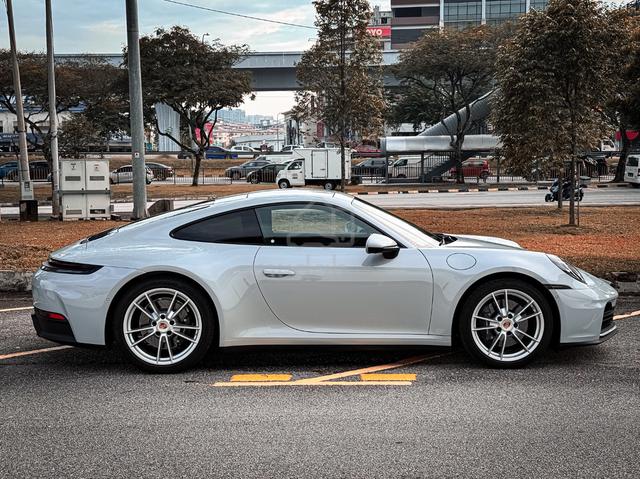 NEW CAR BOSE JP 2025 Porsche 911 3.0 CARRERA 992.2 - 5