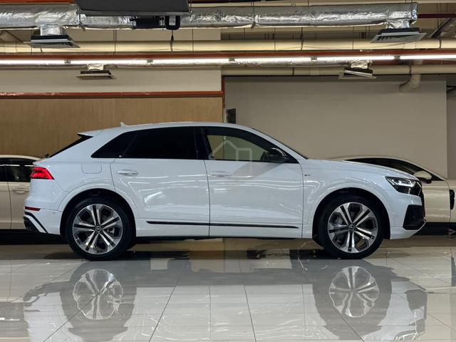 2022 Audi Q8 TFSI QUATTRO S LINE / 5 YRS WARRANTY - 5