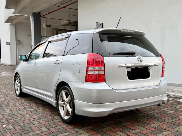 Toyota WISH 2.0 ANE10G (A) WALD EDITION DIRECT OWN - 5