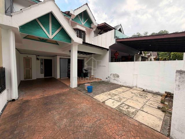 Double storey terrace house for rent (SD 7) bandar sri damansara 1