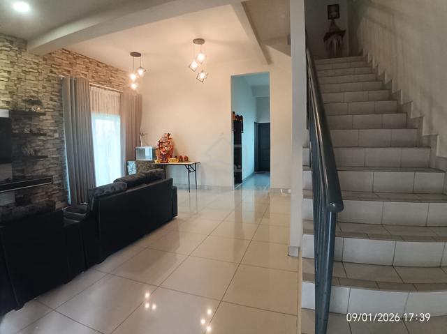 Guarded & Gated Corner Lot Double Storey House For Sale 1