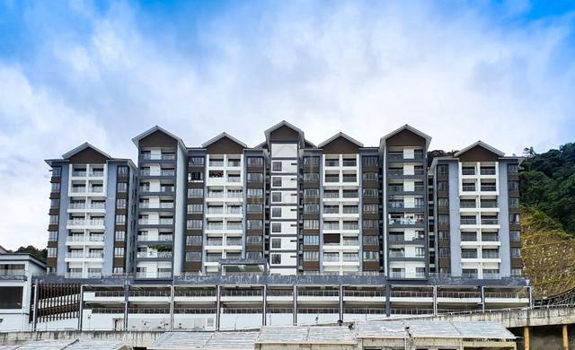 Palas Horizon Condominum, Cameron 1