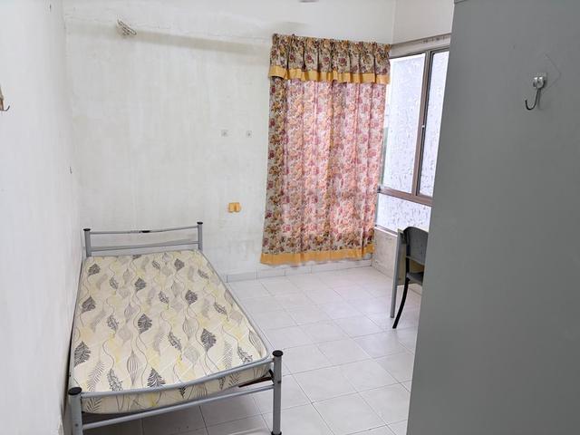 good room for male in Ayer Keroh melaka 1