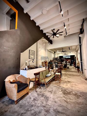 2.5-Storey Heritage Shophouse on Carnarvon Lane, George Town UNESCO 1