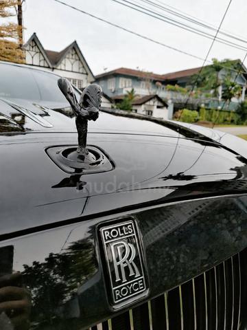 2017 Rolls Royce Wraith Black Badge 6.6 V12 under - 3